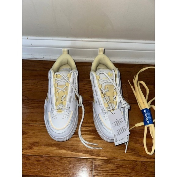 New women's adidas Adi2000 X Shoes Women's white & yellow
Size 6.5‎ Retail $100 - Picture 8 of 12